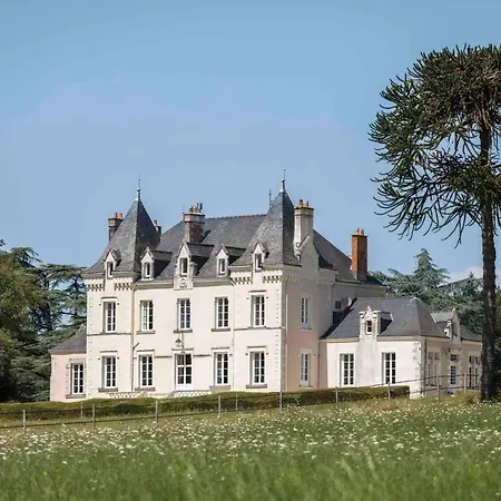 Penzion L'eco-domaine Du Chalonge 4*