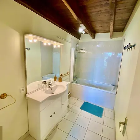 Penzion L'eco-domaine Du Chalonge 4*
