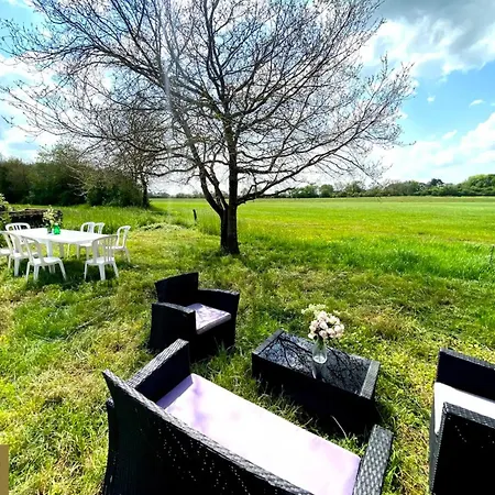 Penzion L'eco-domaine Du Chalonge 4*